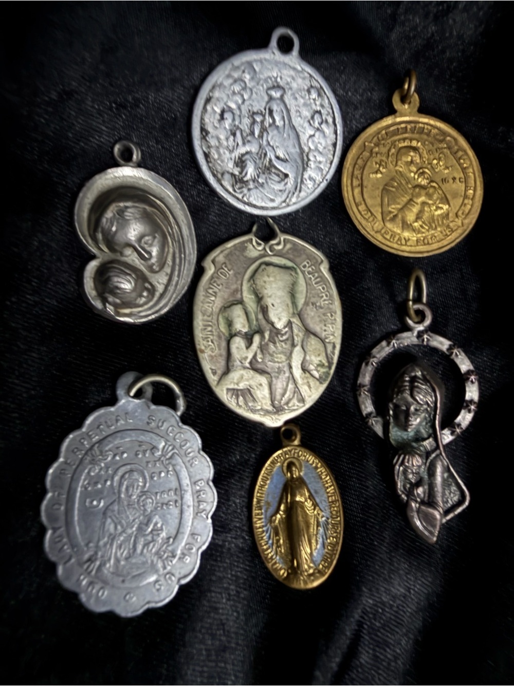 +Virgin Mary+ Antique Pendants Collection